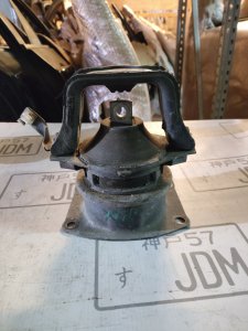 Передняя подушка двигателя аккорд 7 1456 HONDA ACCORD