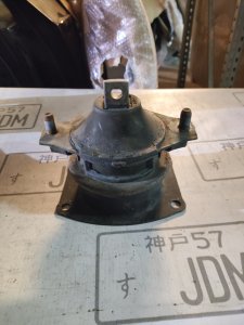Передняя подушка двигателя аккорд 7 2435 HONDA ACCORD