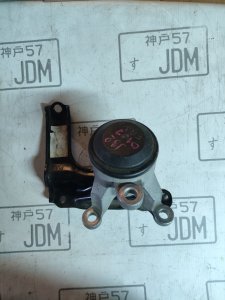 Правая подушка двигателя j32 0107 NISSAN TEANA J32 2012