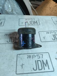 Правая подушка двигателя аккорд 8 4252 HONDA ACCORD