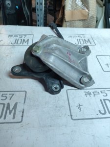 Левая подушка двигателя аккорд 8 3375 HONDA ACCORD