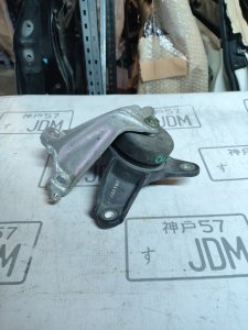 Левая подушка двигателя аккорд 8 0045 HONDA ACCORD