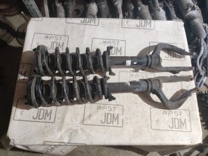 Передние стойки пара HONDA ACCORD