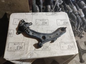 Рычаг передний левый HONDA FIT