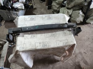 Передний усилитель бампера CR-V RD7 1845 HONDA CR-V
