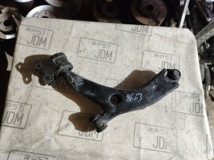 Рычаг передний правый MAZDA AXELA