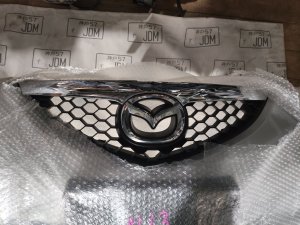 Решетка радиатора MAZDA AXELA