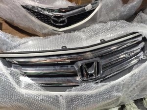 Решетка радиатора HONDA ACCORD