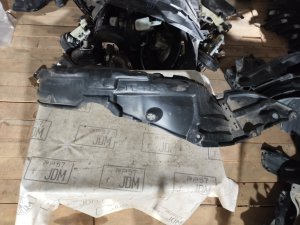 Подкрылок передний левый TOYOTA WISH 4WD