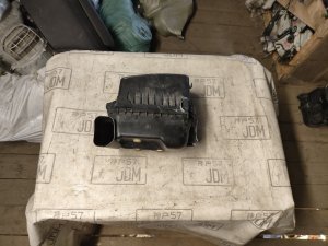 Корпус воздушного фильтра TOYOTA WISH 4WD