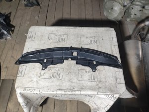 Накладка на рамку радиатора TOYOTA WISH 4WD