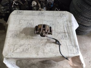 Суппорт передний правый HONDA ACCORD