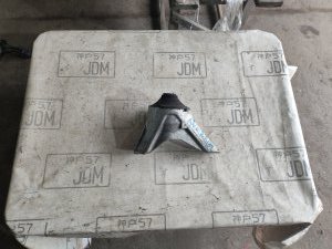 Подушка двигателя правая HONDA STREAM RN6 2012