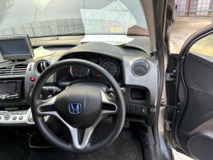 HONDA STREAM RN6 2012